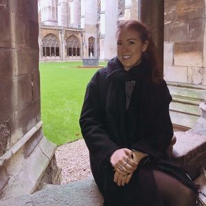 Meet your Posher, Julia